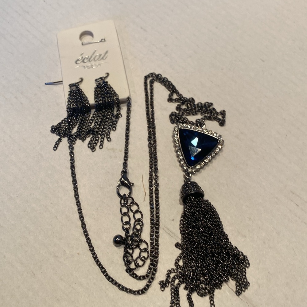 NWT eclat Antique-looking Black Tassel necklace w/ Faux Sapphire/Rhinestones